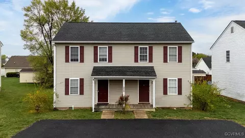 2405 Mosley St, Waynesboro, VA 22980