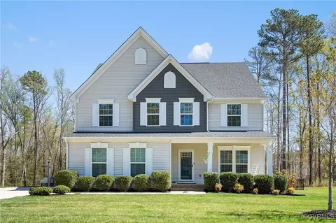 10443 Centralia Station Rd, Chester, VA 23831