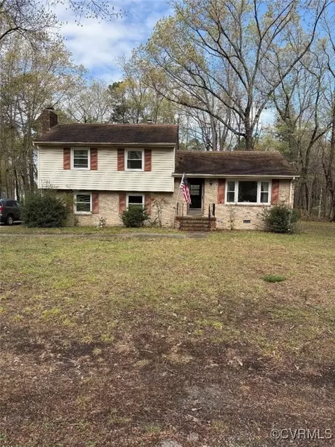 3840 Randall Dr, Chester, VA 23831