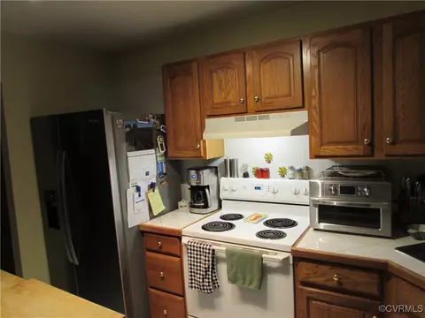 Kitchen - 119 Olde Footpath Rd, Aylett, VA 23009 photo 2 of 2