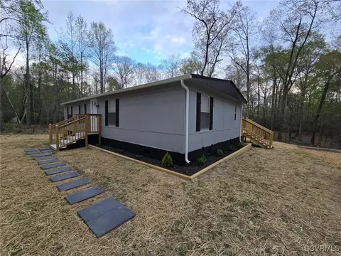 148 Printer Ln, Tappahannock, VA 22560