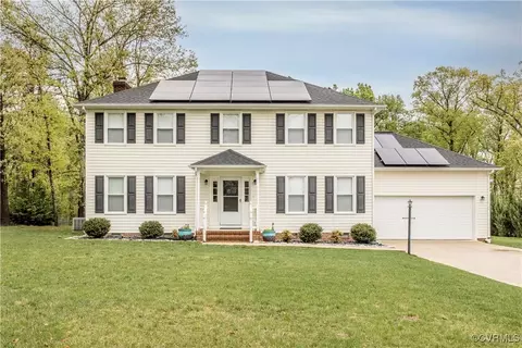 616 Rebel Ridge Rd, Colonial Heights, VA 23834