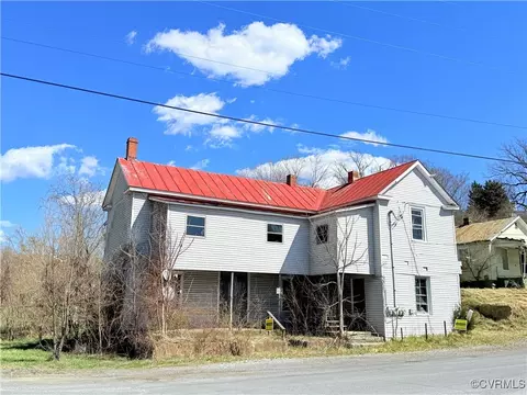 9 Bridge St, Buchanan, VA 24066