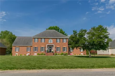 9283 Shelton Pointe Dr, Mechanicsville, VA 23116