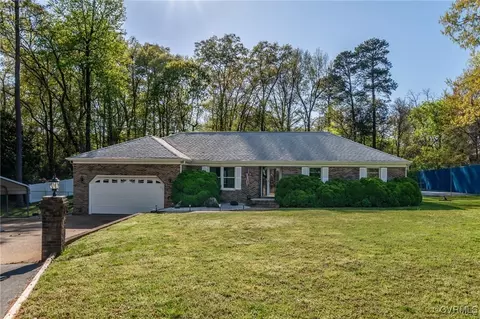 12300 Parker Ln, Chester, VA 23831