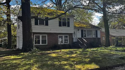 3200 Randall St, Hopewell, VA 23860