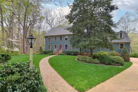 126 Crownpoint Rd, Williamsburg, VA 23185 photo 2