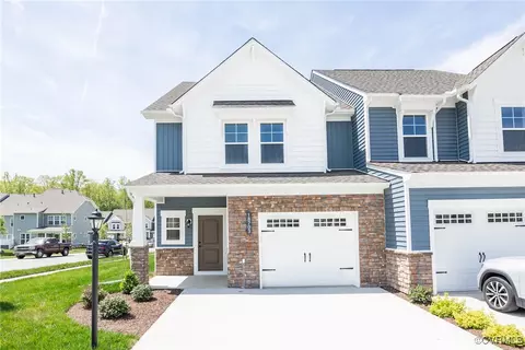 18703 Palisades Rdg, Moseley, VA 23120