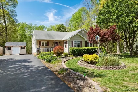 12107 Pinefields Ct, Henrico, VA 23231 photo 2