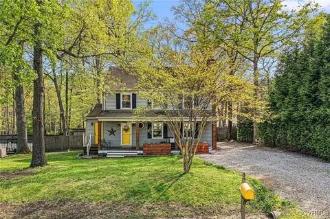 3319 Castlebury Dr, Chester, VA 23831