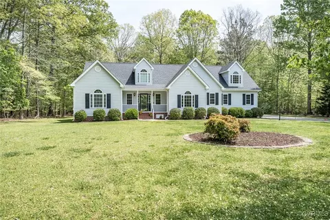13819 Bluff Ridge Dr, Chesterfield, VA 23838