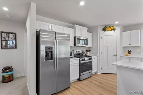 Kitchen - 8106 W Danube Loop, New Kent, VA 23124 photo 6 of 6