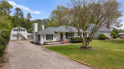 12409 Buckingham St, Chester, VA 23831
