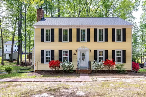 9141 Chatham Grove Ln, North Chesterfield, VA 23236