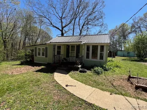 211 Shumaker Rd, Buckingham, VA 23921 photo 1