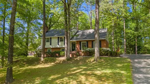 3555 Lochinvar Dr, Richmond, VA 23235