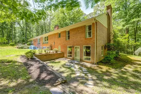 Exterior - 3701 Darby Dr, Midlothian, VA 23113 photo 6 of 8