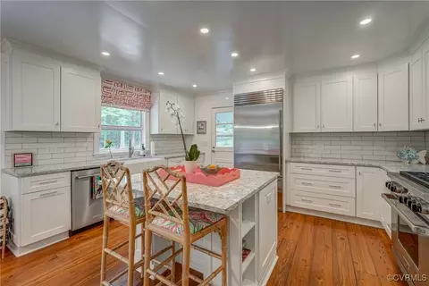 Kitchen - 3701 Darby Dr, Midlothian, VA 23113 photo 3 of 4