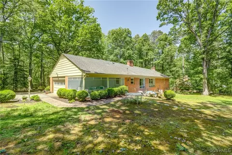 Exterior - 3701 Darby Dr, Midlothian, VA 23113 photo 7 of 8