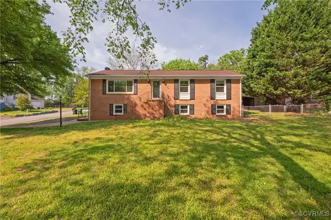 1520 Lee Ln, Hopewell, VA 23860