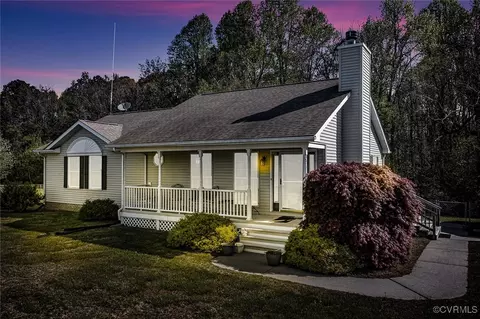 428 Fithians Ln, Hague, VA 22469