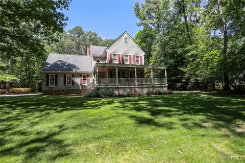 8403 Knollwood Ct, Mechanicsville, VA 23116