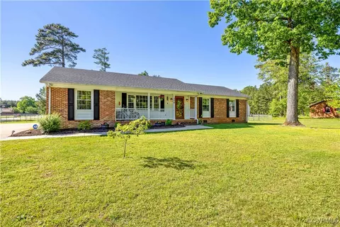 204 Pine St, Jarratt, VA 23867 photo 2