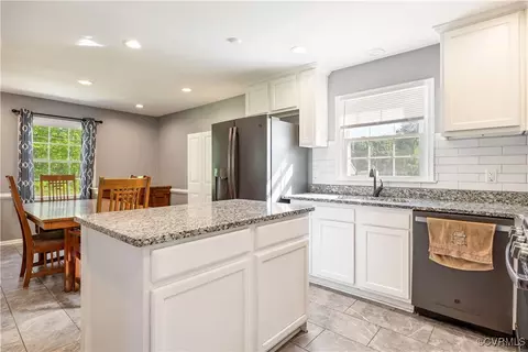 204 Pine St, Jarratt, VA 23867 photo 7