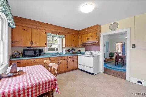 Kitchen - 300 Poorhouse Rd, Rice, VA 23966 photo 2 of 3