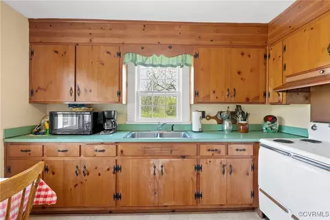 Kitchen - 300 Poorhouse Rd, Rice, VA 23966 photo 3 of 3