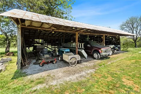 Exterior - 300 Poorhouse Rd, Rice, VA 23966 photo 6 of 18