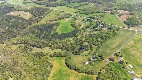 View/Area - 300 Poorhouse Rd, Rice, VA 23966 photo 3 of 4