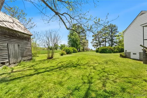 Exterior - 300 Poorhouse Rd, Rice, VA 23966 photo 15 of 18