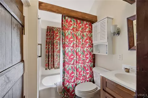 Bath - 300 Poorhouse Rd, Rice, VA 23966 photo 2 of 2