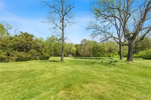 Exterior - 300 Poorhouse Rd, Rice, VA 23966 photo 12 of 18