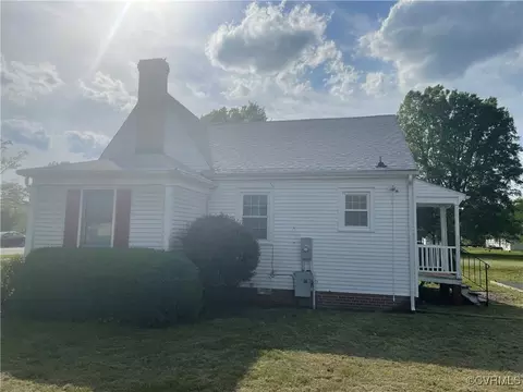 Exterior - 262 E Williamsburg Rd, Sandston, VA 23150 photo 4 of 6