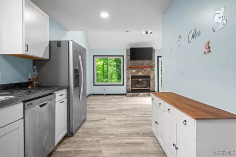 3018 Maplevale Rd, Chester, VA 23831 photo 8