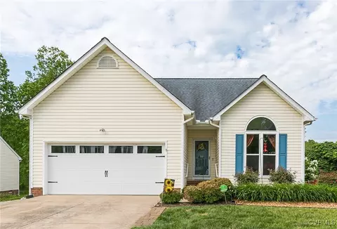 3003 Chartwood Dr, Sandston, VA 23150