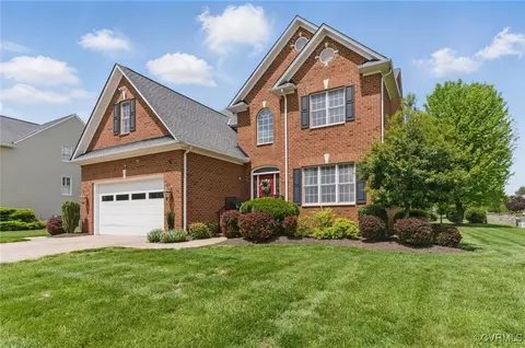 9446 Crescent View Dr, Mechanicsville, VA 23116