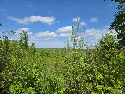 000 Leigh Mountain Rd, Green Bay, VA 23942