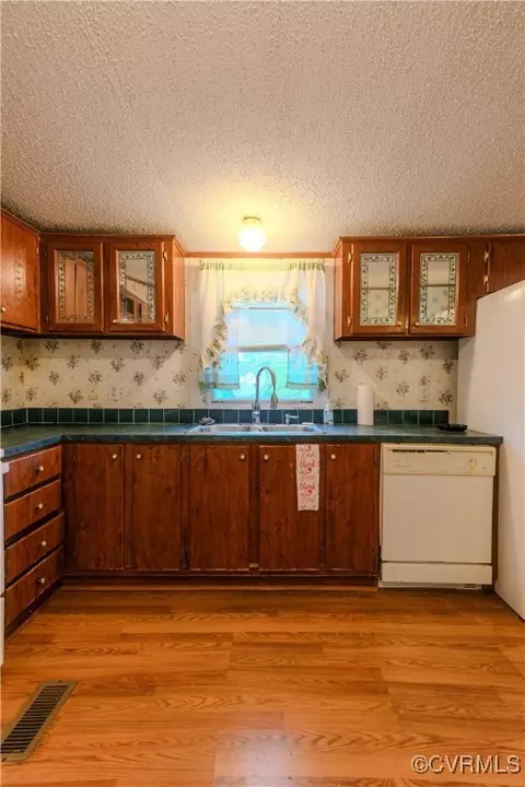 Kitchen - 1455 Hendricks Rd, Pamplin, VA 23958 photo 2 of 3