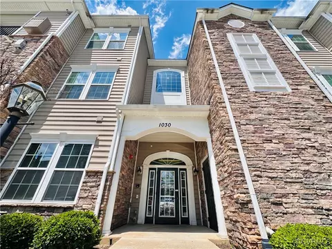 1030 Westwood Village Way #302, Midlothian, VA 23114