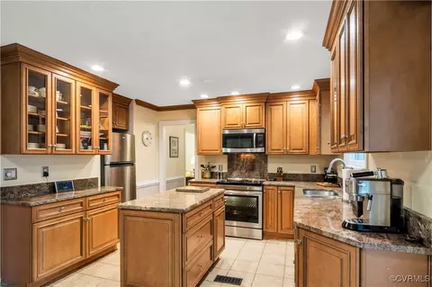 100 Woodmere Dr, Williamsburg, VA 23185 photo 6