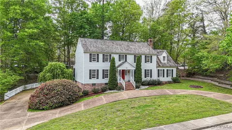 100 Woodmere Dr, Williamsburg, VA 23185 photo 3