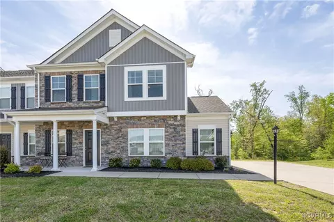5016 Berkley Mill Dr, Chester, VA 23831