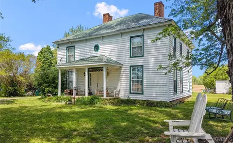 15861 Dolittle Ln, Amelia Court House, VA 23002