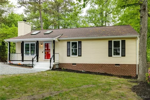 8904 Midway Rd, Henrico, VA 23229