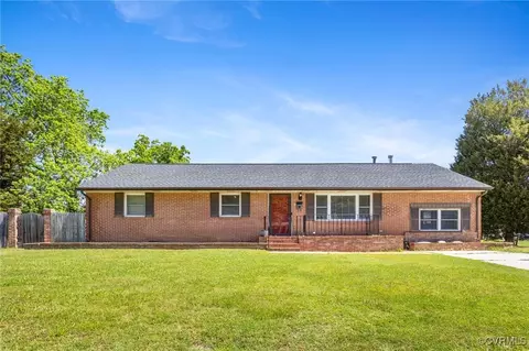 31 Warren Dr, Newport News, VA 23608