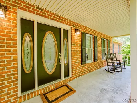 Exterior - 19550 Templeton Rd, Carson, VA 23830 photo 2 of 11