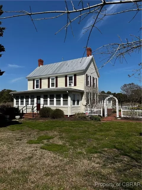 245 Heath Rd, New Point, VA 23125